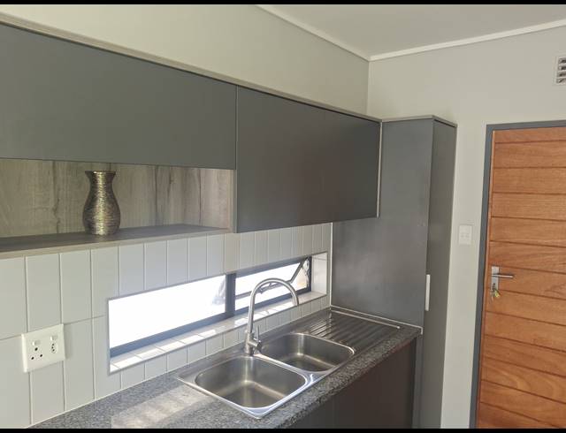 3 BEDROOM FREEHOLD FOR SALE IN ALBERTSDAL